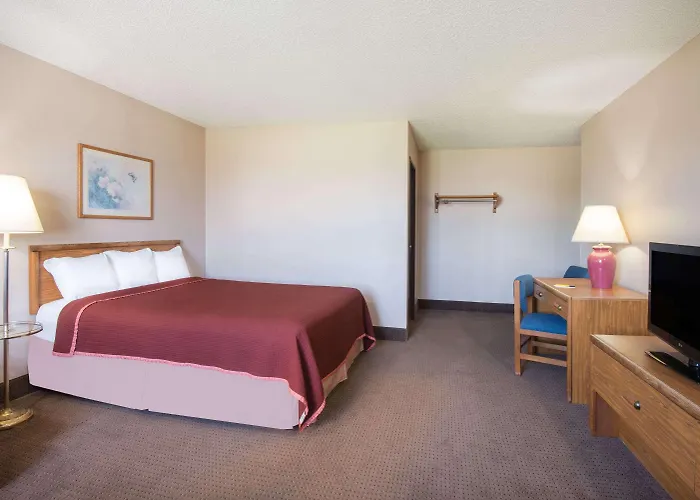 Super 8 By Wyndham Abilene Ks